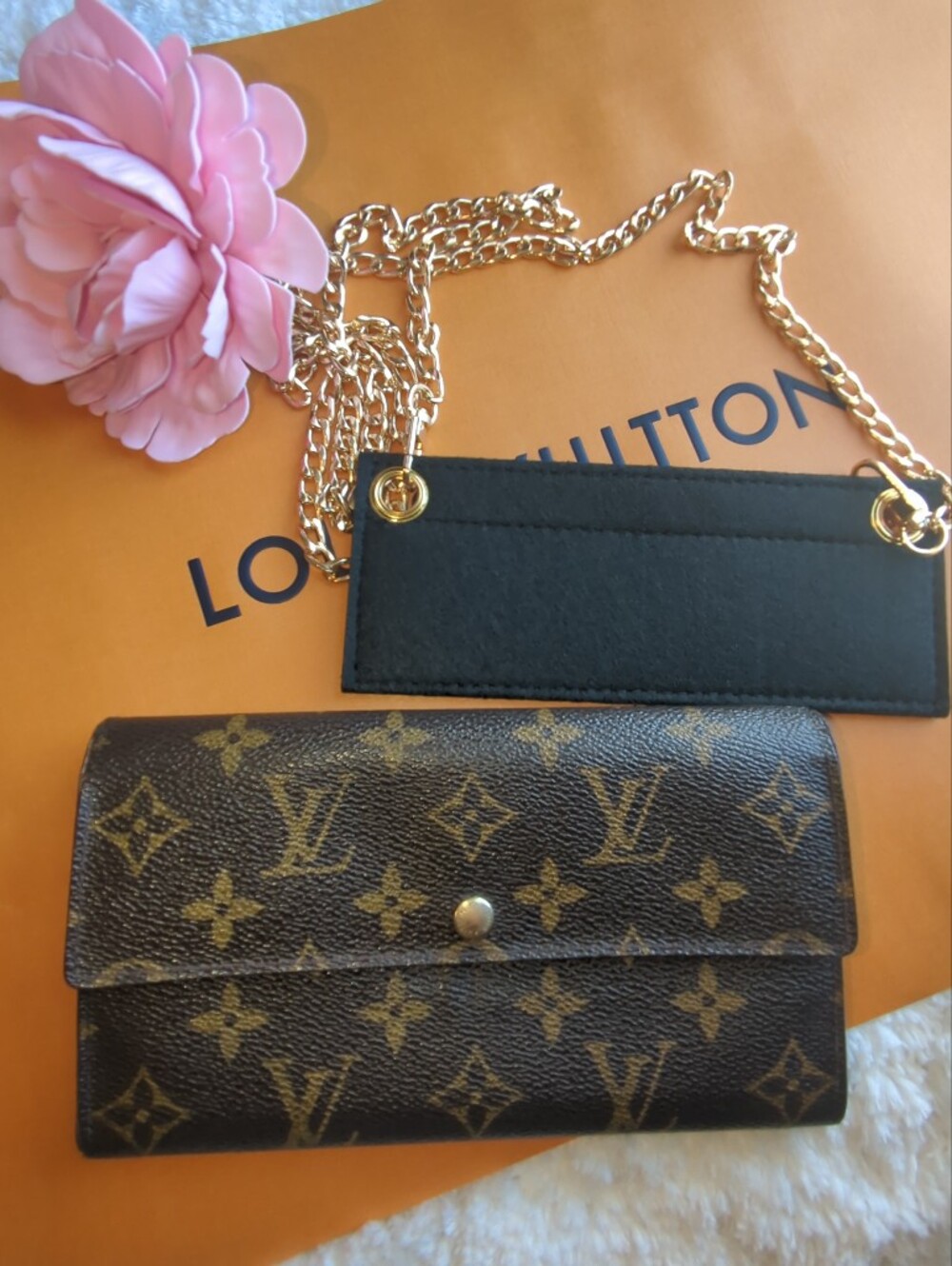 Louis Vuitton Authentic Monogram Sarah Long Wallet With Zip Optional Crossbody - Picture 9 of 10